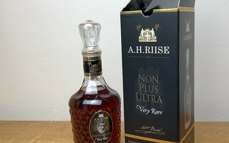 A.H. Riise Non Plus Ultra Very Rare fľaša + kartón
