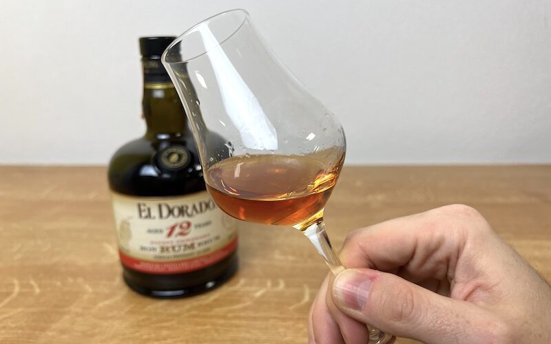 El Dorado 12 ročný - jantárová farba rumu