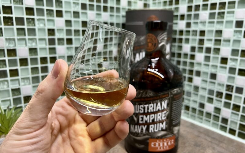 rum Austrian Empire Cognac Cask v pohári