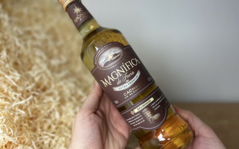 fľaša Cachaça Magnífica Extra Premium Dupla Maturaçao