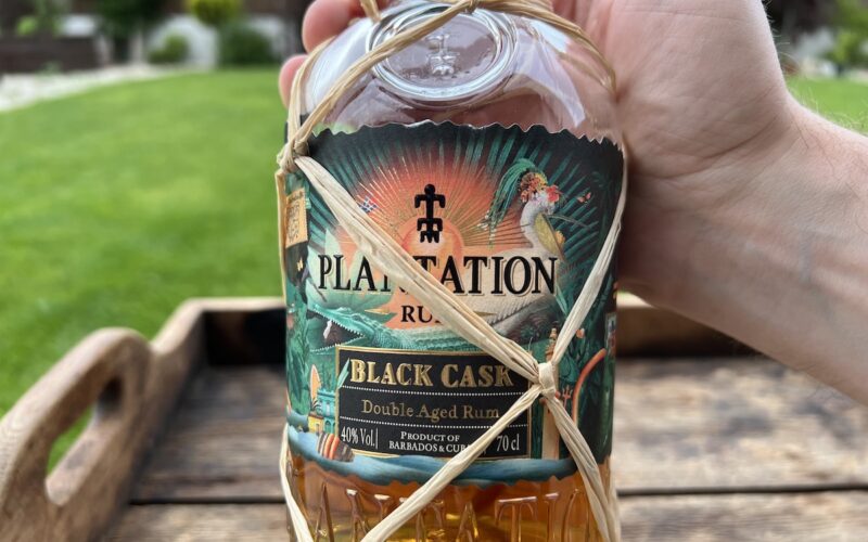 detail prednej etikety Plantation Black Cask 2022