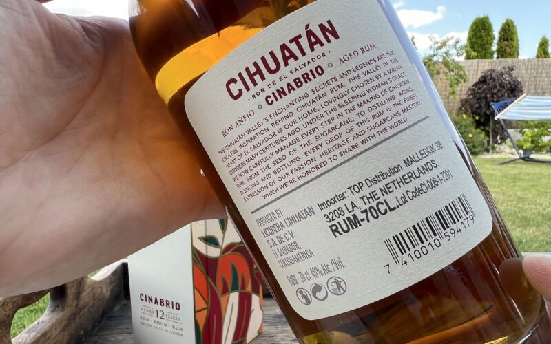 detail zadnej etikety na fľaši Cihuátan Cinabrio