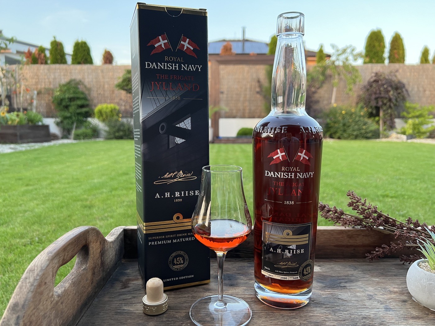 A.H. Riise Royal Danish Navy Frigatte Jylland rum v pohári