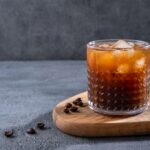 Espresso tonic - osviežujúci kávový nápoj na leto bez alkoholu (výborný je ale aj variant s ginom)