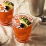 Jungle Bird - recept na exotický drink, kde nechýba rum, campari a samozrejme ananás