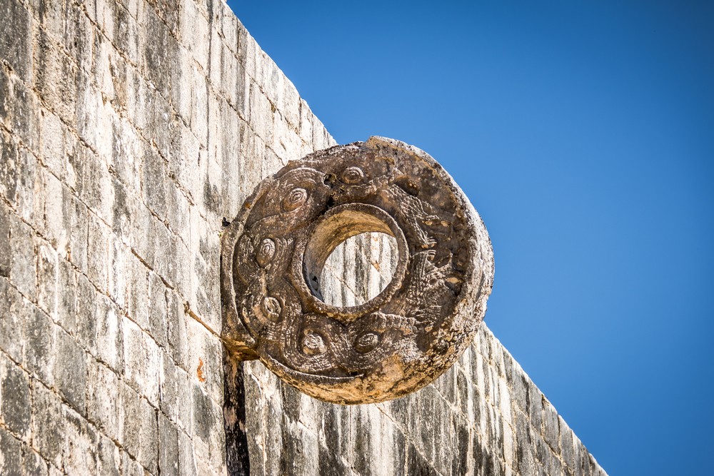 Detail obruče/bránky na pelotu - Chichen Itzá (Yucatán, Mexiko)